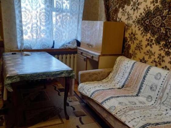 Сдам в аренду комнату в 3-х к.кварт, для девушки, в Центре 1800грн