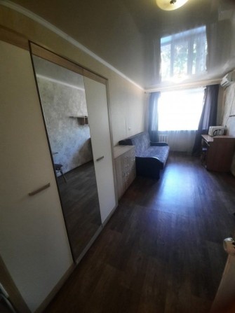 Сдам комнату в коммуналке на Космонавтов - фото 1