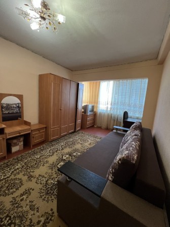 БЕЗ%%%1кімн Героїв Полку Азов, 6Б, метро Оболонь 4хв, гуртожиток - фото 1