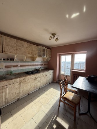 Оренда ізольваноі кімнати на Галицькому перхресті(Вул. Хмельницького) - фото 1