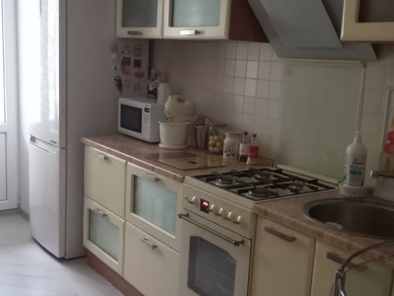 М.Вирлиця пішки 5 хв.Без власників.Для дівчини кімната,євроремонт Київ