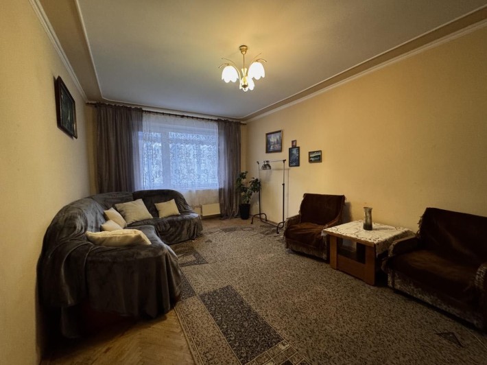 кімната/вул.Коломийська 3/ для дівчини - фото 1