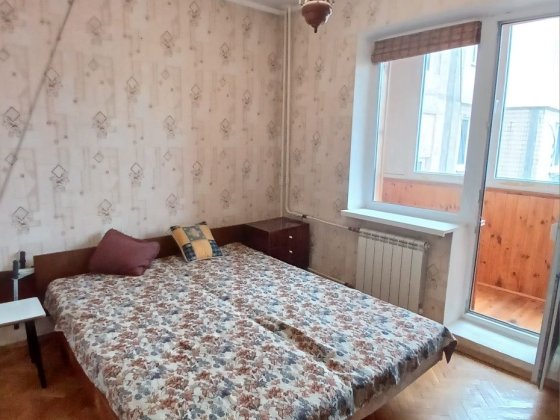 Оренда кімнати   в 3-кімнатній квартирі Бориспільська Киев