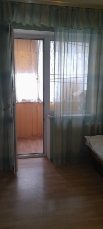 Цена указана с коммунальными услугами  Сдаю комнату на Троещине. - фото 1