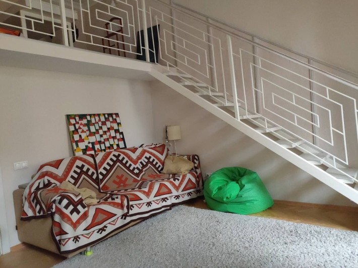 Аренда комнаты. Метро Льва Толстого у подъезда. Для одного человека. - фото 1