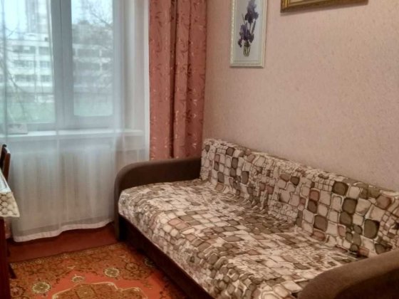 Наумова, отдельная отличная без хозяев комната, метро Академгородок Київ