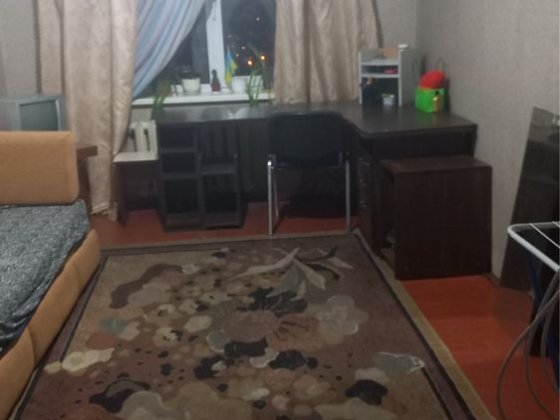 Здається кімната без проживання хазяїв в квартирі Киев