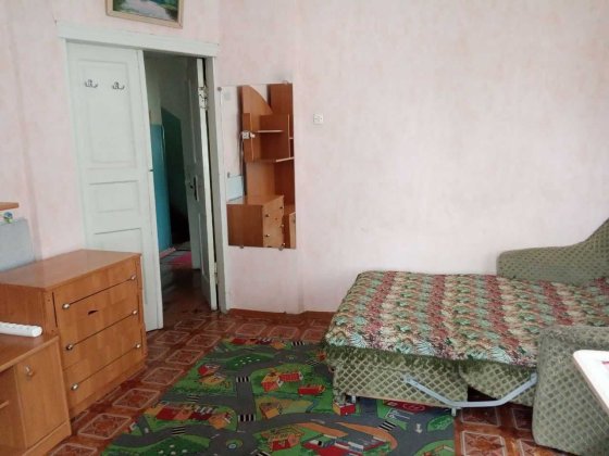 Изюмская, без хозяев отдельная хорошая комната в доме метро Демеевская Київ