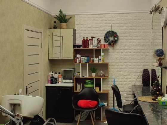 Оренда кабінету (місце перукаря) Киев