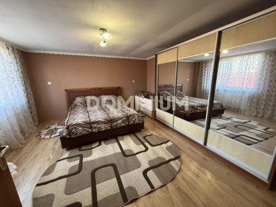 Будинок з просторим двором у м Виноградів Виноградів