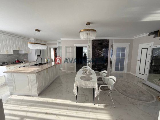 Елітний будинок з дизайнерським ремонтом: повна автономія Хмельницький