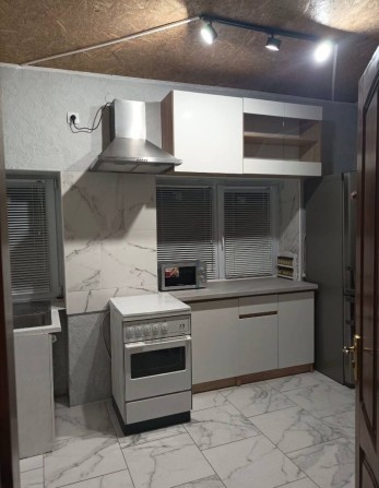 Вже вільна 1к частина будинку з паркомісцем - фото 1