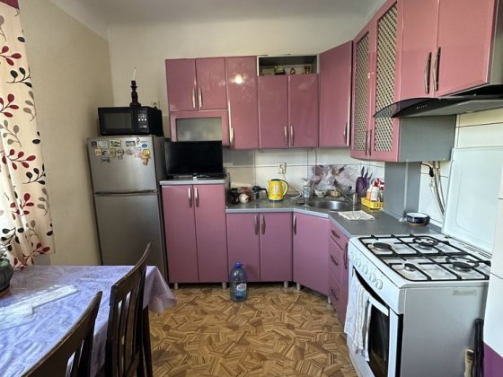 Здам Будинок біля Центру Жуковського(Архітектора Бургіньйона) Ровно