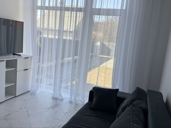 Оренда будинку з двором . Початок рн Бам Червениця , неподалік кордону Ужгород