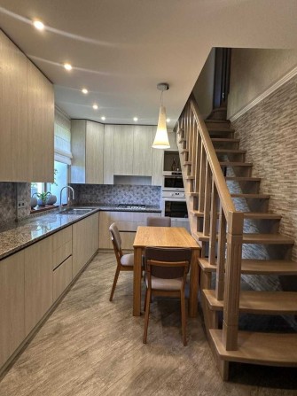 Панорамна 11, власне опалення, ділянка, газ, 3к, м Деміївська 15хв - фото 1