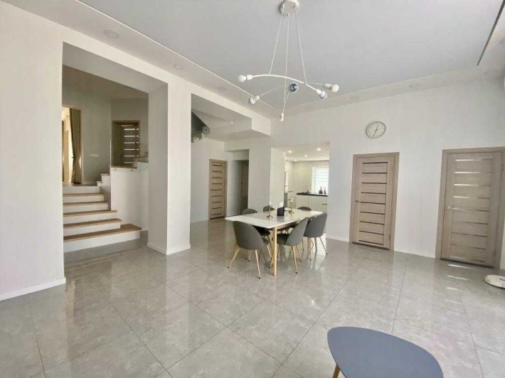 Новий Будинок на Широкій. Постійне світло. - фото 1