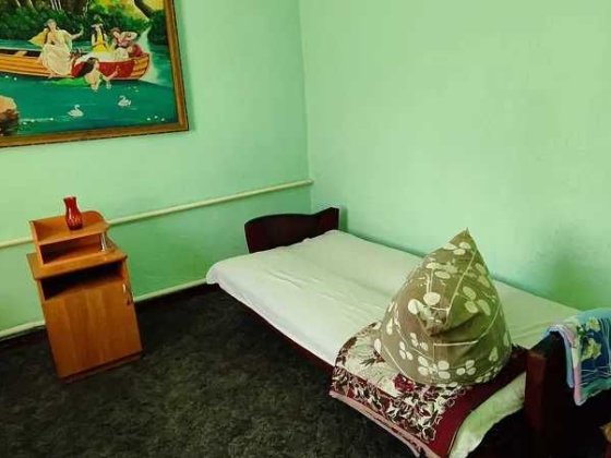 Оренда будинка. Три роздільні кімнати. вул. В. Бердичівська