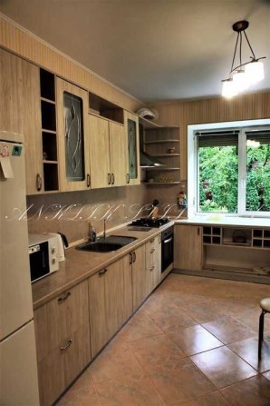 Здам дім будинок Голосієво, Центр ст.метро Голосіївська та  Деміїська - фото 1