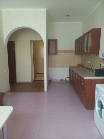 Сдаю полдома с гаражом район Сухой Фонтан - фото 1