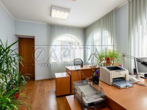 Оренда будинку під офіс м.Академмістечко 2хв є генератор та підвал Киев