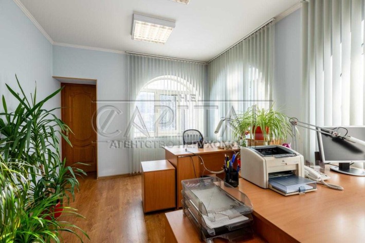 Оренда будинку під офіс м.Академмістечко 2хв є генератор та підвал - фото 1