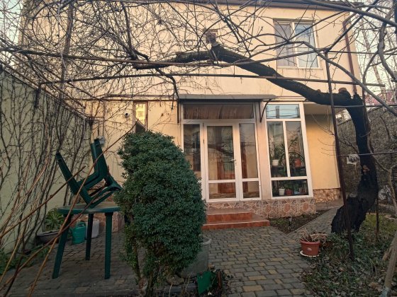 Будинок двоповерховий район 7 ст.Фонтана