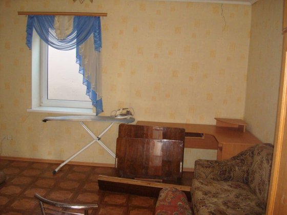 Сдам пол дома Слободка