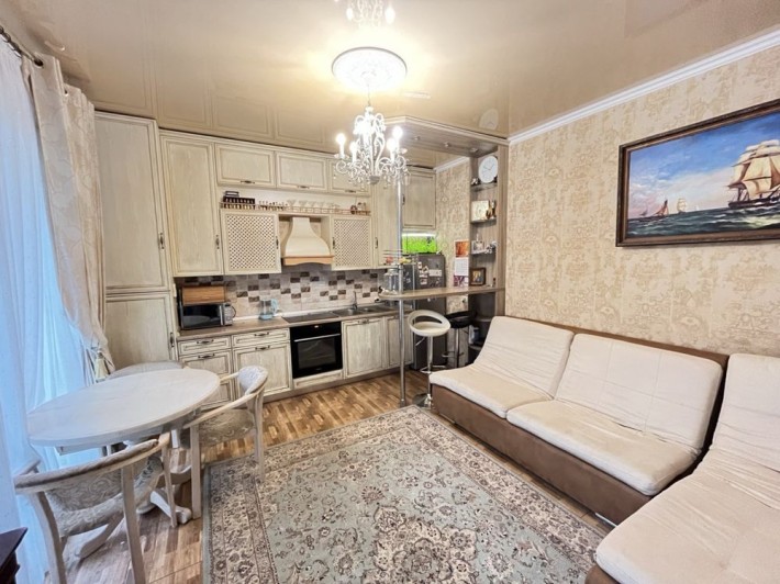 Сдам свой таунхаус.Солнечные панели, инвертор. Закрытая территория. - фото 1