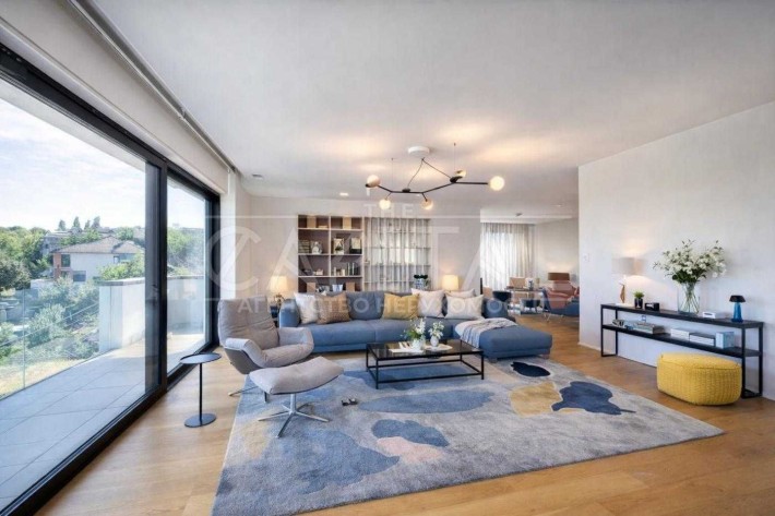 Сучасний будинок з терасою на даху Локація - Батиєва гора, Києв - фото 1