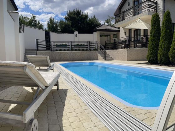 Сдам красивый дом  с бассейном Совиньон Море