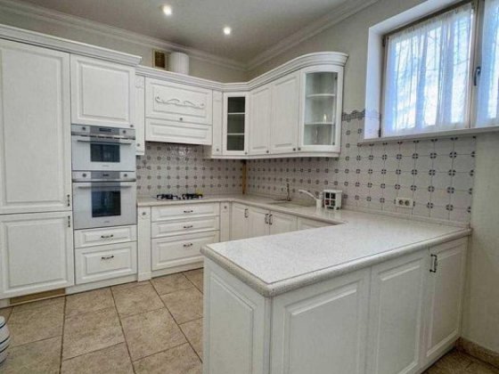 Аренда  хозяйского дома, подвал, 240м²