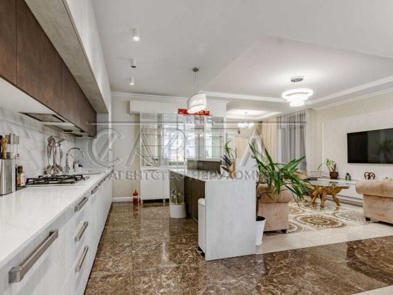 Пропонується в оренду двоповерховий сучасний будинок в Києві Киев