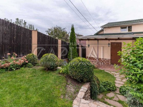 Будинок 250 м2/5 соток/2 басейни, сауна,10 хв метро Голосіївська Киев