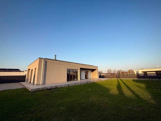 Оренда будинку с. Новоолександрівка  правий берег передмістя Новоолександрівка