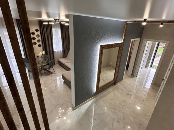 Оренда чудового,2 поверхового будинку, с. Білогородка Белогородка