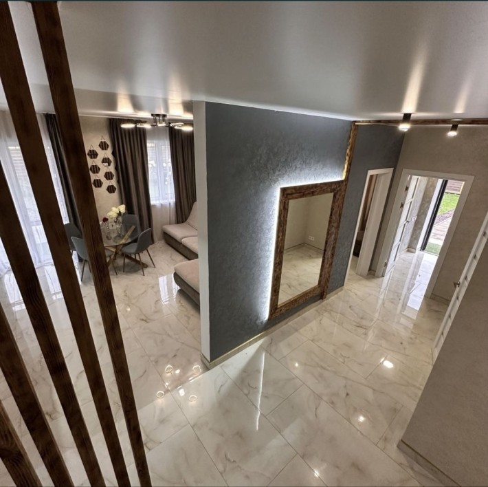 Оренда чудового,2 поверхового будинку, с. Білогородка - фото 1