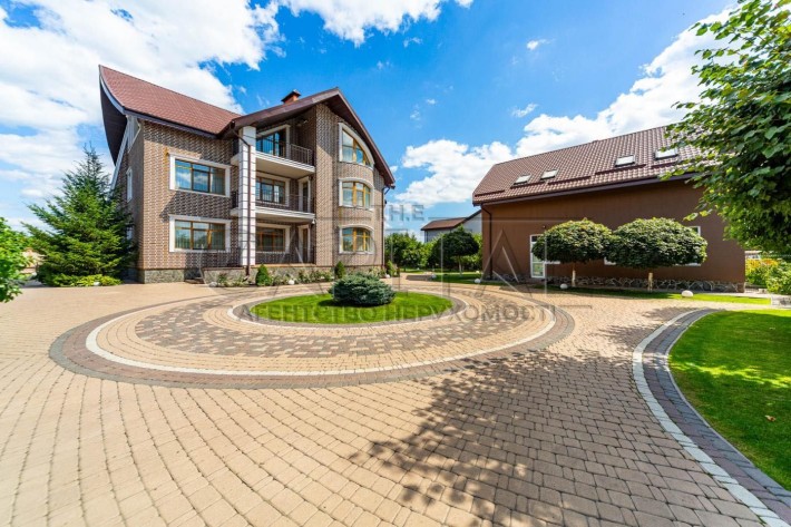 Оренда luxury-резиденції 800м² з виходом до річки басейн пірс 45 соток - фото 1