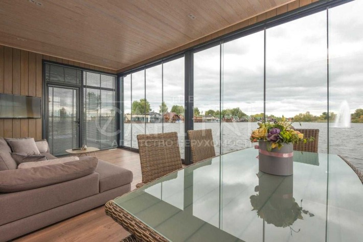 Сучасний одноповерховий будинок на плаву , площею 120 кв м. - фото 1