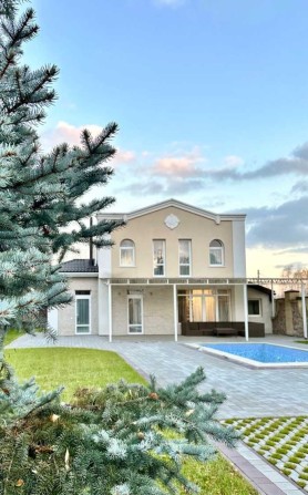 Сучасний будинок з басейном. Резевне живлення. Конча-Заспа, Козин. - фото 1