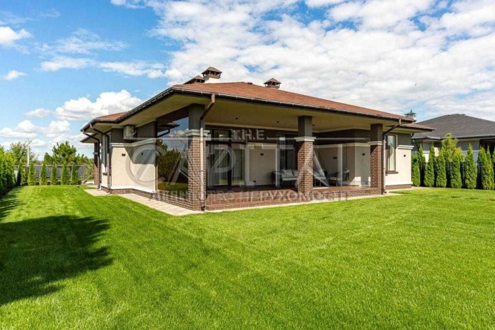 Сучасний будинок у закритому КМ ZOLOCHE VEZUVIY - фото 1