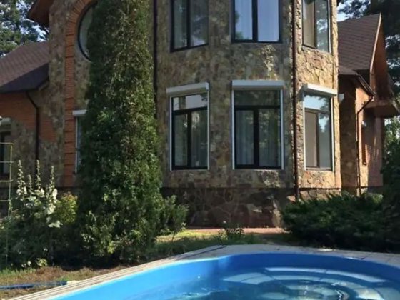 Оренда котеджа з генератором, басейном та підвалом Козин Конча-Заспа Козин