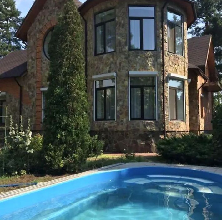 Оренда котеджа з генератором, басейном та підвалом Козин Конча-Заспа - фото 1