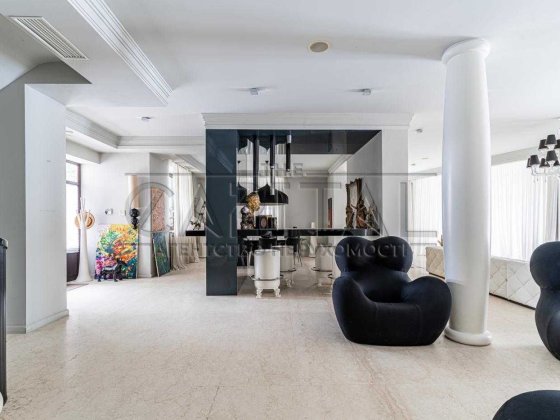 Здається в оренду шикарний будинок в Козині з власним виходом до річки Козин