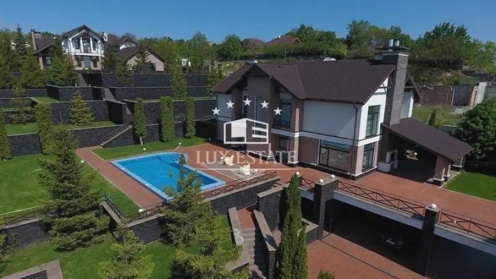 Аренда дома 380 м² в коттеджном городке «Зелений гай», Лесники - фото 1