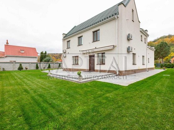 2 пов будинок 380м2/15 соток/генератор , с. Підгірці Підгірці