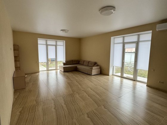 Довгострокова оренда будинку з 01.04 Осещина