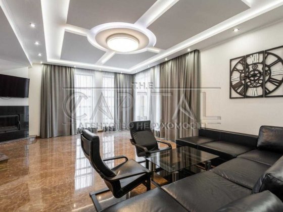 Приватний будинок 350 м² на березі Дніпра Осещина