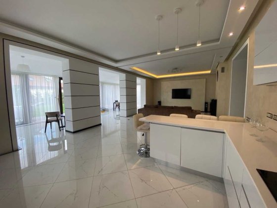 Здам будинок- 270 кв.м., Котеджне містечко «Северинівка»,(2000$)  : Севериновка