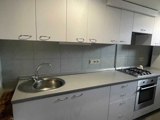 Здається в аренду будинок, Старі Петрівці, центр, 20 тис. грн