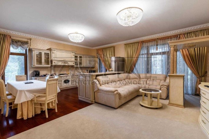 Здаєтсья в оренду будинок в Хотові з генератором 400м2 1 га землі - фото 1